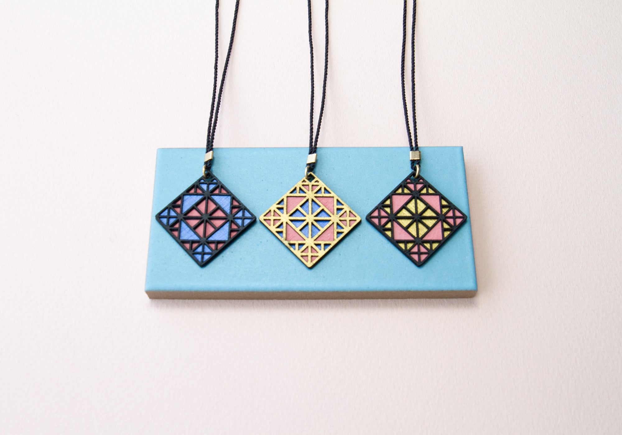 baubel 1 necklace